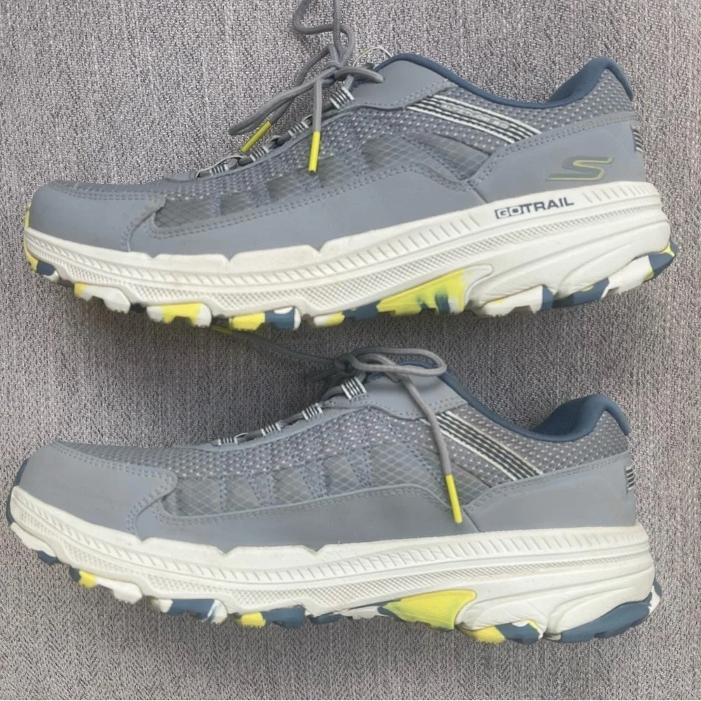 Sketchers Go Trail Altitude 2.0 Air Cooled Gogoa Mat Waterproof Running Hiking
